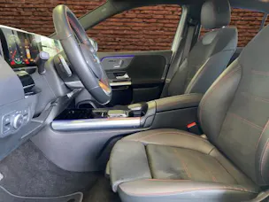 Mercedes-Benz EQA 300 4M Swiss Star AMG