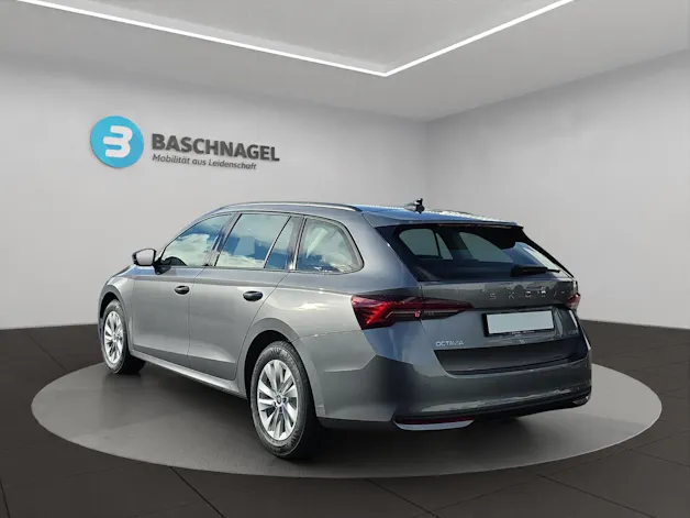Škoda Octavia Combi 1.5 TSI mHEV DSG Dynamic