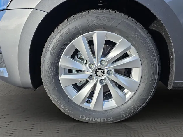 Škoda Octavia Combi 1.5 TSI mHEV DSG Dynamic