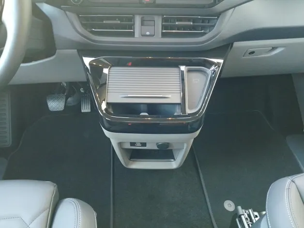 Ford Tourneo Custom Bus 320 L1 2.0 EcoBlue 170 Titanium X 4x4
