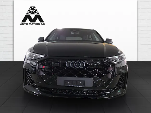 Audi RSQ8 performance quattro