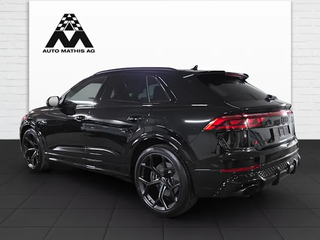 Audi RSQ8 performance quattro