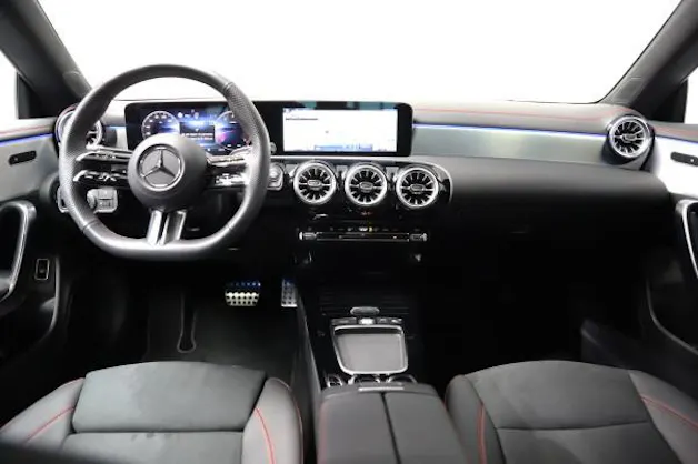 Mercedes-Benz CLA 200 7G-DCT
