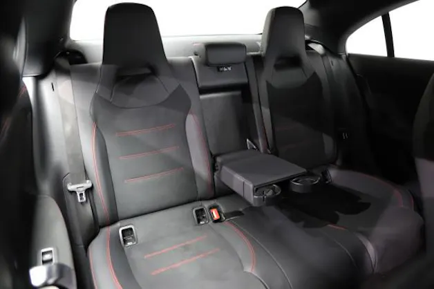 Mercedes-Benz CLA 200 7G-DCT