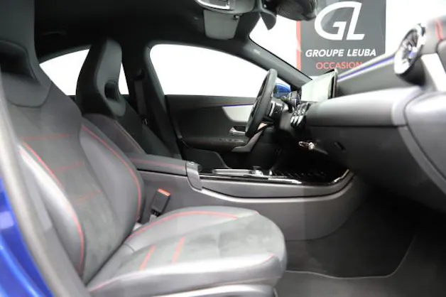 Mercedes-Benz CLA 200 7G-DCT