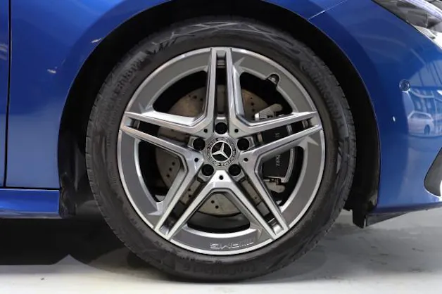 Mercedes-Benz CLA 200 7G-DCT