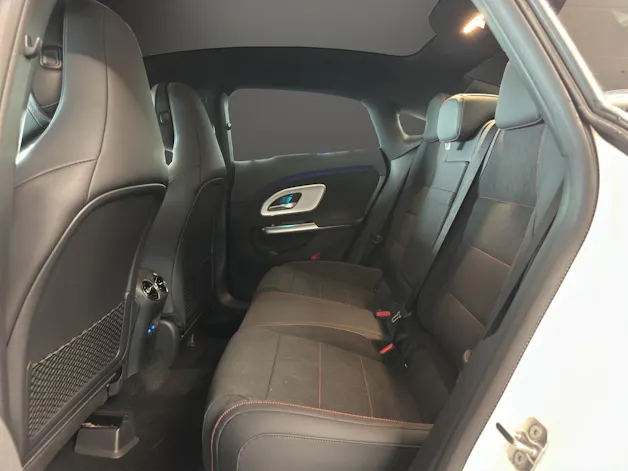 Mercedes-Benz CLA 220 8G-DCT 4Matic AMG Line