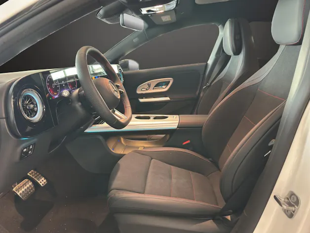 Mercedes-Benz CLA 220 8G-DCT 4Matic AMG Line