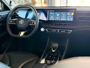 MG HS 1.5 T PHEV Luxury