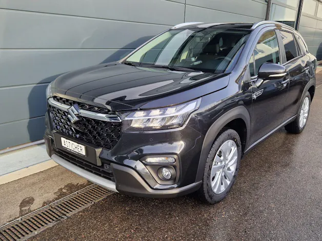 Suzuki S-Cross 1.4 T Sakura Hybrid 4x4
