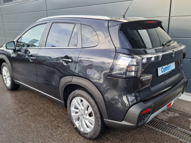 Suzuki S-Cross 1.4 T Sakura Hybrid 4x4