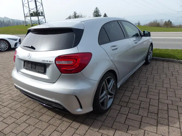 Mercedes-Benz A 45 AMG 4Matic Speedshift 7G-DCT