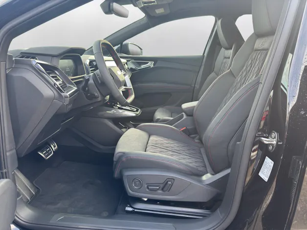 Audi Q4 e-tron 45 Edition Swiss Ski quattro