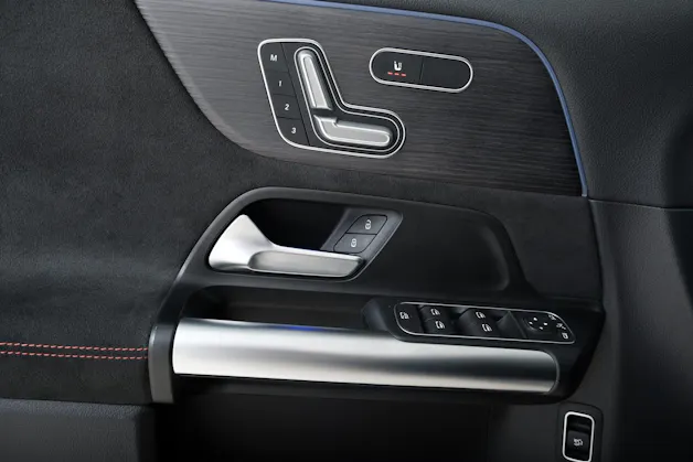 Mercedes-Benz EQA 300 AMG Line 4Matic