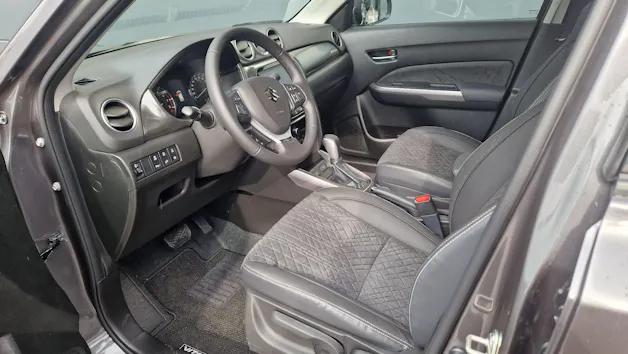 Suzuki Vitara 1.4 T Sakura Top Hybrid 4x4