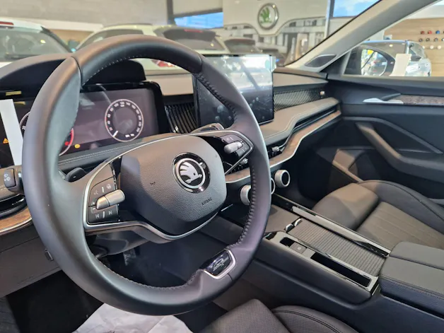 Škoda Superb Combi 2.0 TDi L&K 4x4 DSG