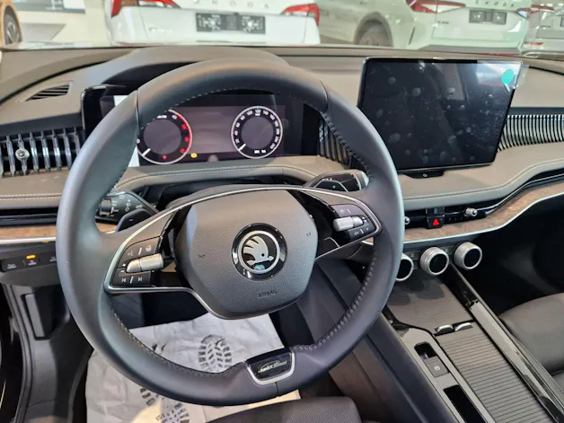 Škoda Superb Combi 2.0 TDi L&K 4x4 DSG