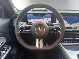 Mercedes-Benz NEW GLB 350 4M EQ