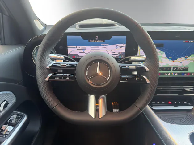 Mercedes-Benz NEW GLB 350 4M EQ