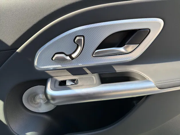 Mercedes-Benz GLB 350 4Matic with EQ Technology