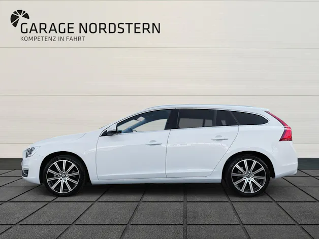 Volvo V60 Kombi 2.0 T6 Executive AWD S/S