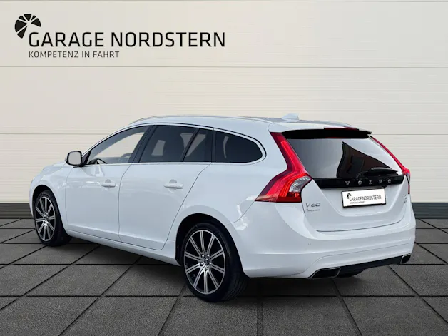 Volvo V60 Kombi 2.0 T6 Executive AWD S/S