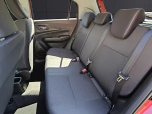 Suzuki Swift 1.2 Sakura Top Hybrid 4x4