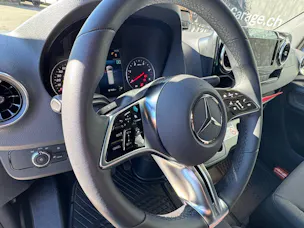 Mercedes-Benz Sprinter 317 CDI Pro Brücke mit Hebebühne 4325 L