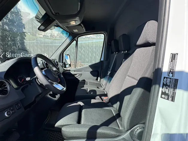 Mercedes-Benz Sprinter 317 CDI Pro Brücke mit Hebebühne 4325 L