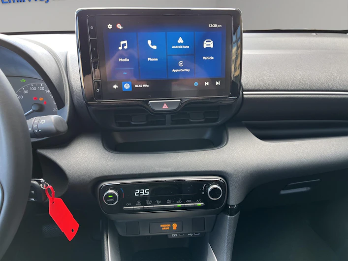 Fahrzeugbild TOYOTA YARIS