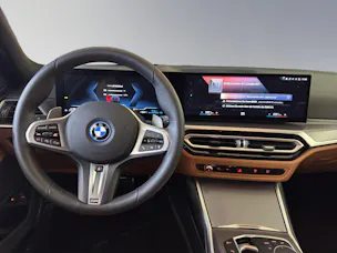 BMW 320e xDrive SAG Touring