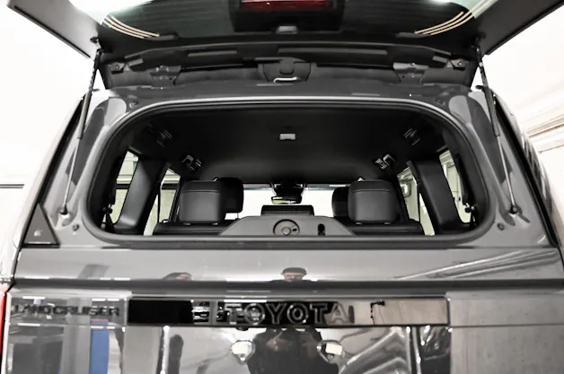 Toyota Land Cruiser 2.8 D 48V Style