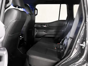 Toyota Land Cruiser 2.8 D 48V Style