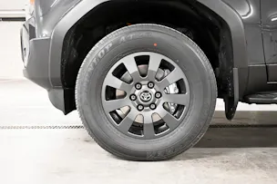 Toyota Land Cruiser 2.8 D 48V Style
