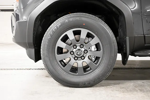 Toyota Land Cruiser 2.8 D 48V Style