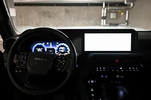 Toyota Land Cruiser 2.8 D 48V Style