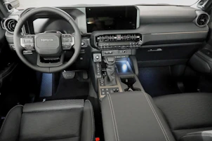 image du véhicule TOYOTA Land Cruiser 2.8 D 48V Invincible