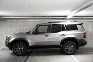 image du véhicule TOYOTA Land Cruiser 2.8 D 48V Invincible
