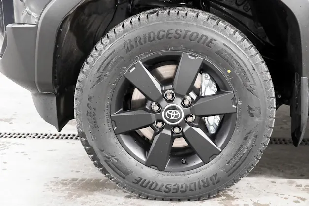 Toyota Land Cruiser 2.8 D 48V Invincible