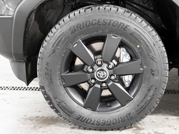 Toyota Land Cruiser 2.8 D 48V Invincible