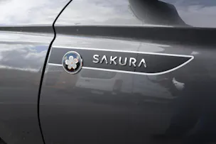 Suzuki Swift 1.2 Sakura Top Hybrid 4x4