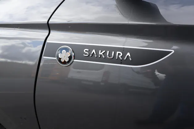 Suzuki Swift 1.2 Sakura Top Hybrid 4x4