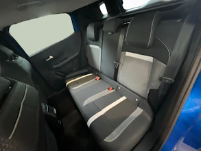 https://vehicle.imgix.net/4227317/05efe44f-8066-4725-992d-74fea5c033eb.jpg