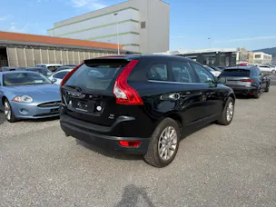 VOLVO XC60 2.4 D5 Summum AWD