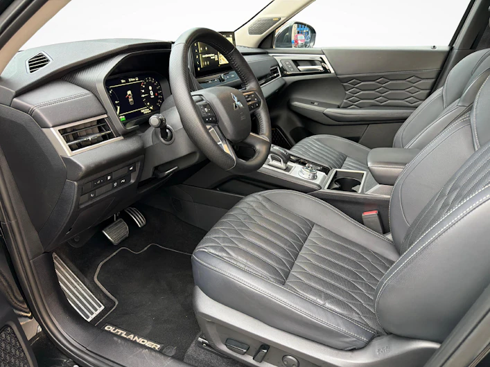 Fahrzeugbild MITSUBISHI OUTLANDER