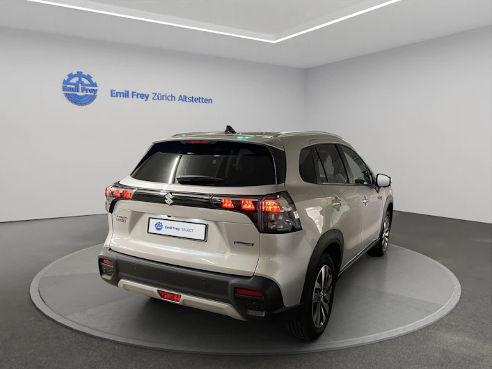 Fahrzeugbild SUZUKI S-CROSS
