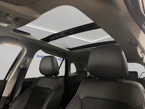 Fahrzeugbild SUZUKI S-Cross 1.4 T Sakura Top Hybrid 4x4