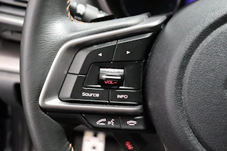 https://vehicle.imgix.net/4227443/cb43cc68-89f2-4907-b935-6f5effde3644.JPG