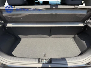 https://vehicle.imgix.net/4227464/c13e5739-bba7-49d4-be22-7a1bb15dffdf.jpg