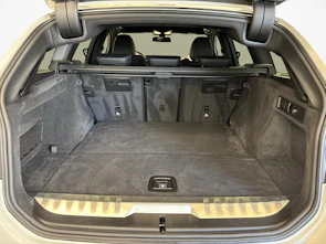 Fahrzeugbild BMW 330e xDrive SAG Touring M-Sport